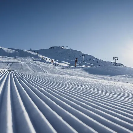 Montana By Mountain Szálloda 3*