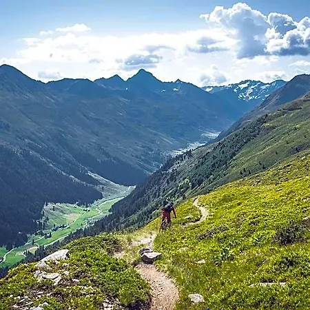 Montana By Mountain 3*