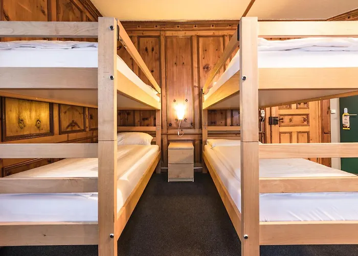 Montana By Mountain 3*